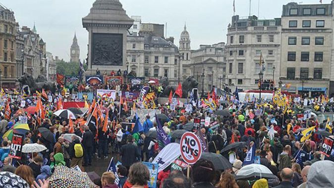 İngiltere&#039;de ekonomik kriz: Gösteri ve yürüyüşler ülke geneline yayıldı