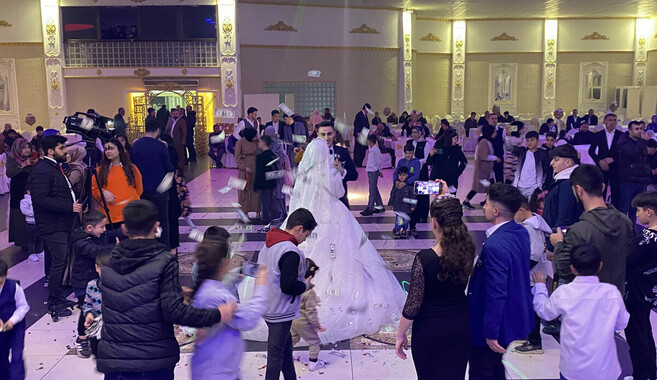 Evlat Nöbeti&#039;nden düğüne! PKK&#039;dan kurtardığı oğlunu evlendirdi