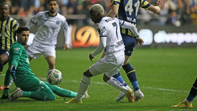 Adana Demirspor - Fenerbahçe (1-1 Maç Sonucu) Altay Bayındır batırdı, Enner Valencia topladı