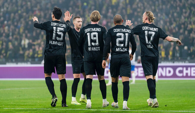 Borussia Dortmund - Hertha Berlin (4-1 Özet) Bundesliga&#039;da şampiyonluk yarışı 3 takımla devam ediyor