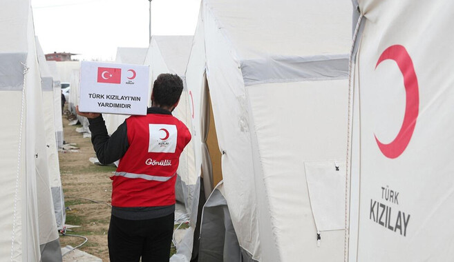 Türk Kızılay&#039;ı deprem bölgesine 1 milyon hijyen seti gönderdi