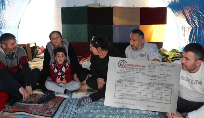 Dolandırıcılar depremzedeleri hedefine aldı: İki aileyi ‘devlet teşvik veriyor’ yalanıyla 30 bin TL dolandırdılar