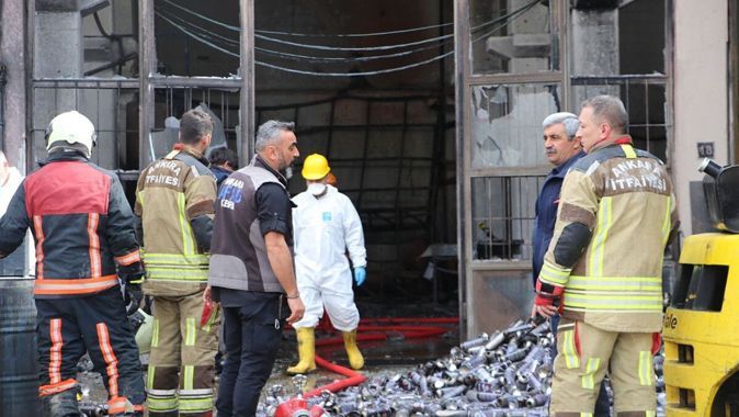 Son dakika! Ankara&#039;da korkutan fabrika yangını: Ölü ve yaralılar var