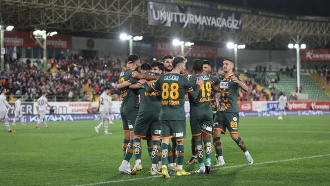 Alanyaspor - Medipol Başakşehir (1-0 Maç Sonucu) Ersun Yanal 3 puanla geri döndü