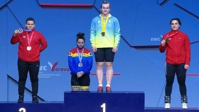 Milli halterci Dilara Narin 2023 Avrupa Halter Şampiyonası&#039;nda 2 gümüş, 1 bronz kazandı