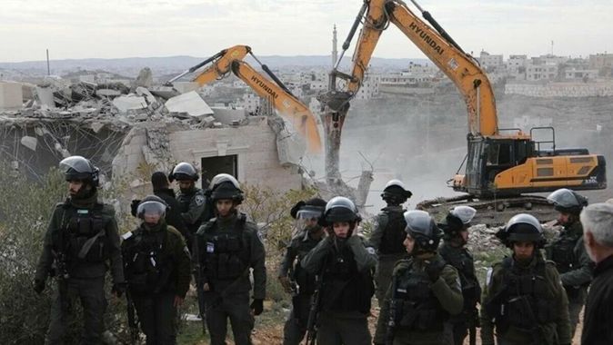 İşgalci İsrail, Filistin&#039;de yıkım yapıyor!