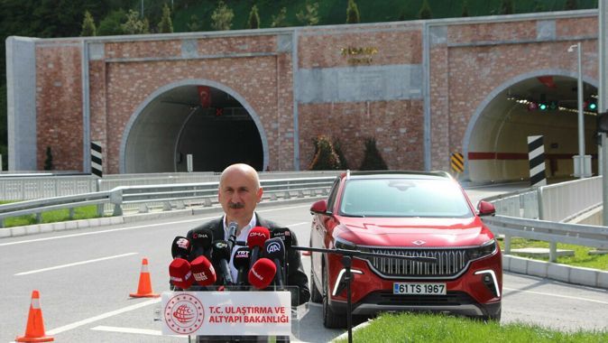 Vatandaşlar Yeni Zigana Tüneli’ni çok sevdi! &quot;3 Mayıs’tan itibaren 100 binin üzerinde araç kullandı”
