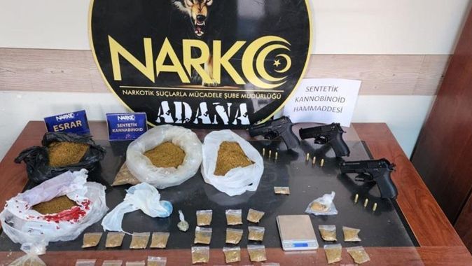Adana&#039;da torbacı operasyonu! 1 kilo 590 gram bonzai ele geçirildi: 4 kişi gözaltında