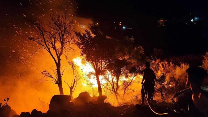 Cezayir&#039;de yangın faciası: 10&#039;u asker 34 ölü, 51 yaralı