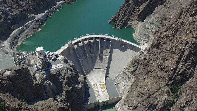 Su seviyesi 185 metreyi aştı: Yusufeli Barajı&#039;nda elektrik üretimi için geri sayım