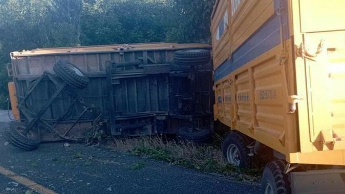 Elazığ’da feci kaza! Biçerdöver ile traktör çarpıştı: 2 yaralı