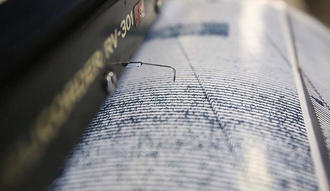 Son dakika! Ege Denizi&#039;nde 4.8 büyüklüğünde deprem oldu (AFAD son depremler)