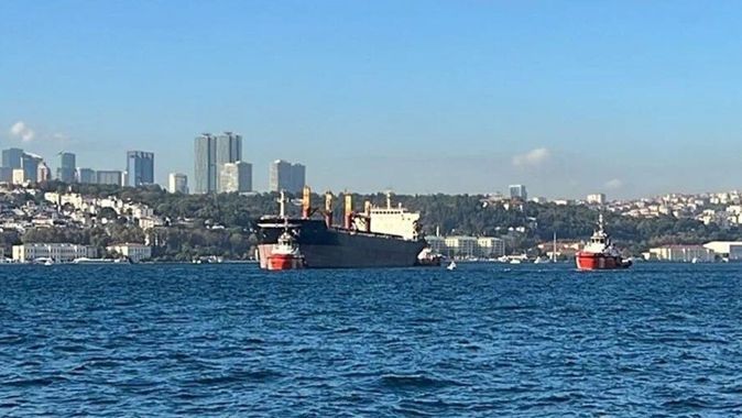 İstanbul Boğazı&#039;nda gemi trafiği çift yönlü askıya alındı