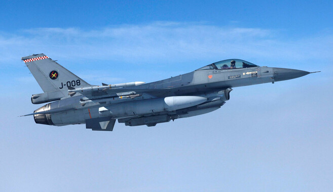 Zelenski, Rusya&#039;yı yenmek için gereken F-16 sayısını açıkladı