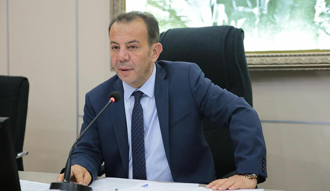 Tanju Özcan&#039;dan dikkat çeken Kılıçdaroğlu iddiası: Partideki yolsuzluklar ortaya çıkacağı için gitmiyor