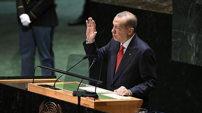 Cumhurbaşkanı Erdoğan&#039;dan BM kürsüsünde tarihi konuşma! Dünya basını böyle duyurdu...