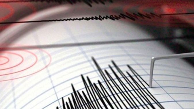 Afganistan&#039;da 8 dakika arayla 5,5 ve 6,2 büyüklüğünde deprem