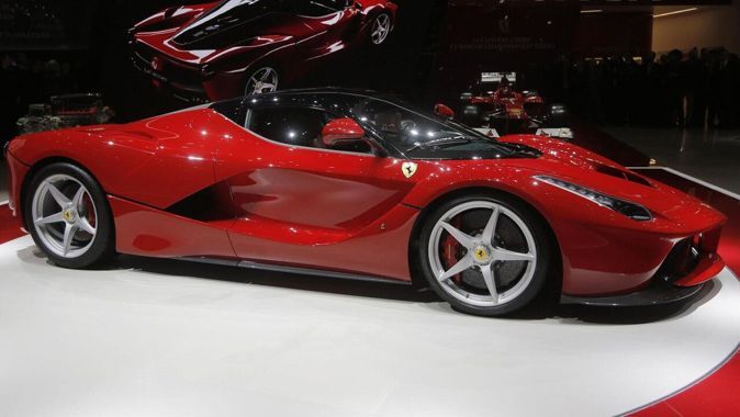 Lüks otomobil devi Ferrari, kripto parayla satışa başladı