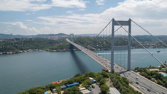 İstanbul Boğazı&#039;nda gemi trafiği çift yönlü askıya alındı