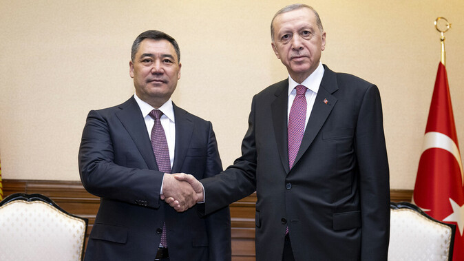 Cumhurbaşkanı Erdoğan, Kırgızistan Cumhurbaşkanı ile bir araya geldi