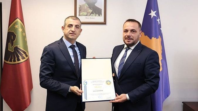 Kosova’dan Haluk Bayraktar&#039;a üstün hizmet madalyası