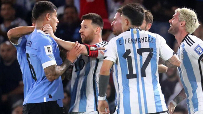 Arjantin 14 maç sonra yenildi! Maçta kavga çıktı! Messi ve Rodrigo de Paul çıldırdı