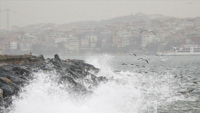 İstanbullular dikkat! AKOM fırtına saatini öne çekti