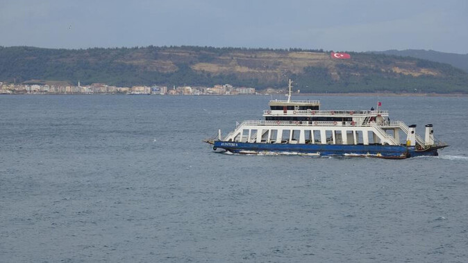 Deniz ulaşımına fırtına engeli: Bozcaada ve Gökçeada’ya tüm feribot seferleri iptal edildi