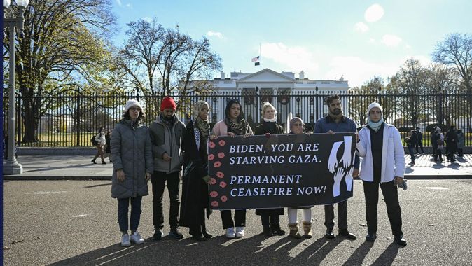 Beyaz Saray&#039;ın önünde açlık grevi! Gazze&#039;de kalıcı ateşkes istiyorlar