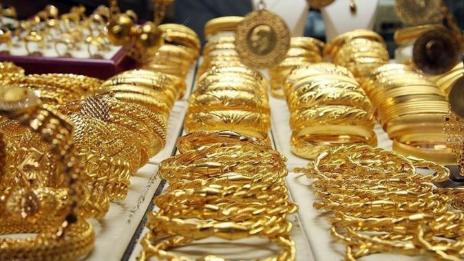 Altın fiyatları zirve tazeledi, gram altın bin 900 lira sınırını aştı!