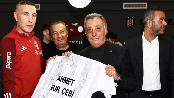 Görev süresi dolan Ahmet Nur Çebi veda etti! Futbolcularla son kez bir araya geldi