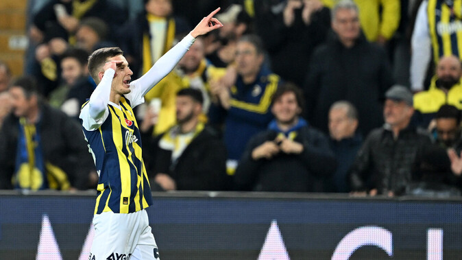 Henüz 25 maça çıktı! Szymanski, adını Fenerbahçe tarihine yazdırdı