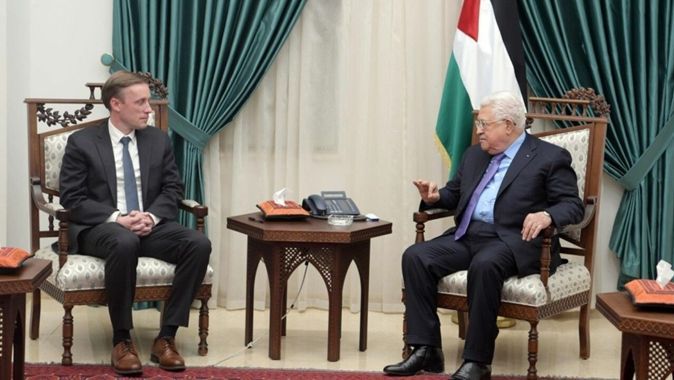 Beyaz Saray Danışmanı Sullivan, Filistin Başbakanı Abbas ile bir araya geldi
