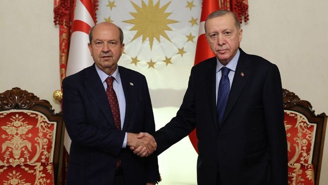 Cumhurbaşkanı Erdoğan ve Ersin Tatar&#039;dan basına kapalı görüşme