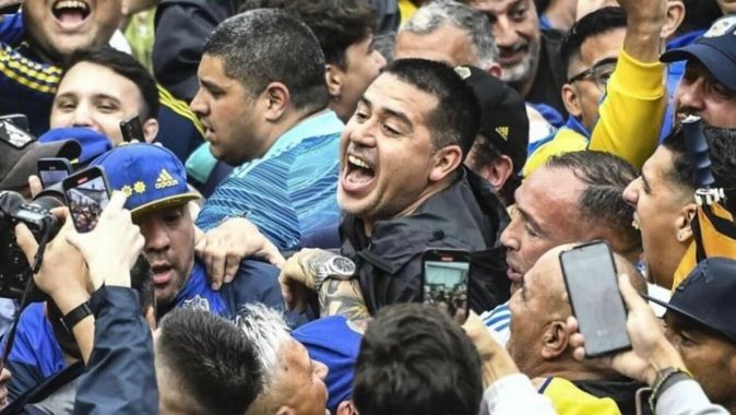 Dünya futbol tarihine geçen seçim rekorla sonuçlandı! Boca Juniors&#039;ta Riquelme dönemi