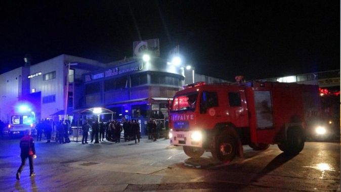 Kocaeli&#039;de lastik fabrikasında yangın! 8 işçi yaralı