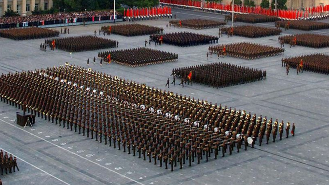 Kuzey Kore lideri Kim Jong-un, savaş her an çıkabilir diyerek ordusuna hazırlanma talimatı verdi