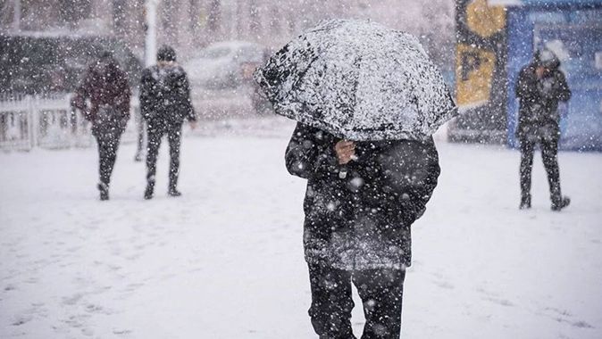 İstanbul&#039;da kar yağışı devam edecek mi? Meteoroloji&#039;den &#039;Çarşamba&#039; uyarısı!