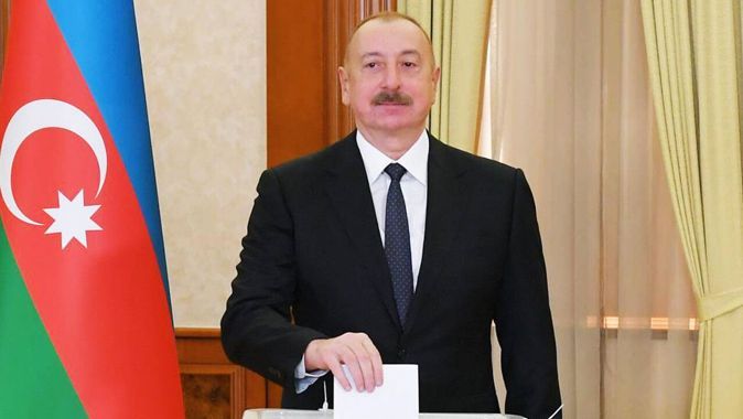 Azerbaycan&#039;da Aliyev ile yola devam! Oyların yüzde 92&#039;sini aldı
