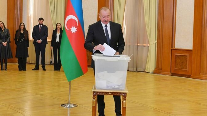 İlham Aliyev yüzde kaç oy aldı? Azerbaycan&#039;da seçimi sandık çıkış anketine göre İlham Aliyev cumhurbaşkanı seçildi