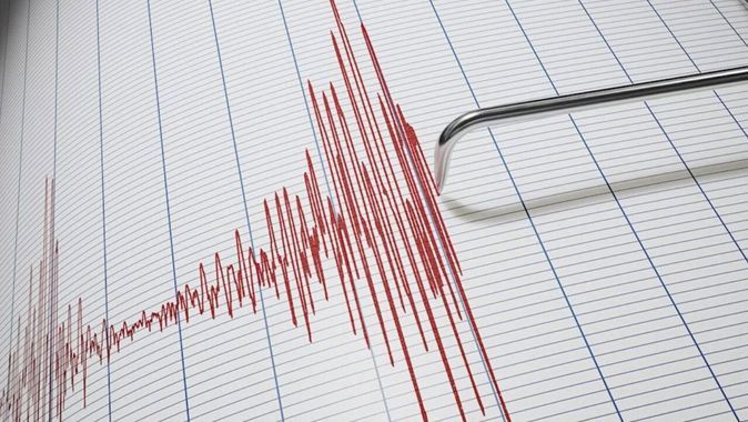 Hakkari&#039;de deprem oldu! Çevre iller de sallandı, AFAD ilk verileri paylaştı