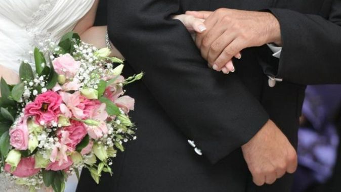 Yeni evlenenlere kredi 150 bin TL şartları nelerdir? Evlilik kredisinde son dakika...