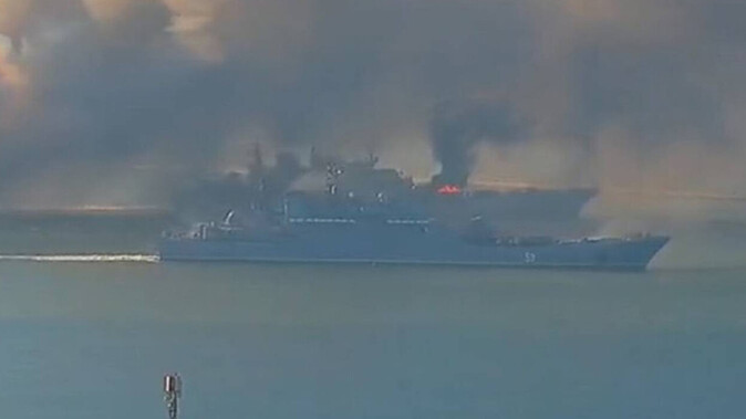 Ukraynalı yetkililer duyurdu: Kırım&#039;daki Rus gemisini imha ettik