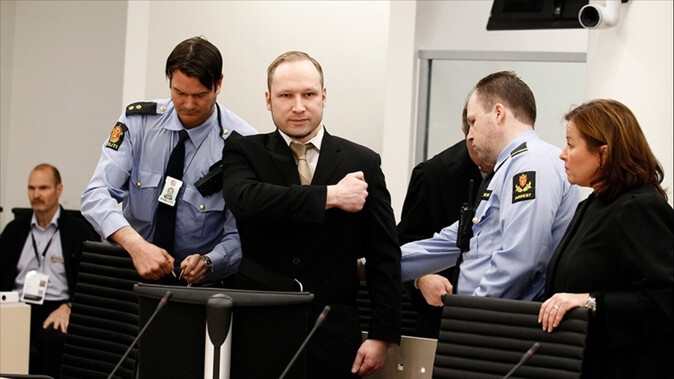 77 kişiyi katledip, tecridin kaldırılmasını istemişti... Norveçli Breivik&#039;in davasında karar belli oldu