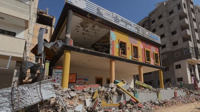 Sadakataşı ve TİKA’nın Gazze’de inşa ettiği anaokulu İsrail saldırıları nedeniyle yıkıldı