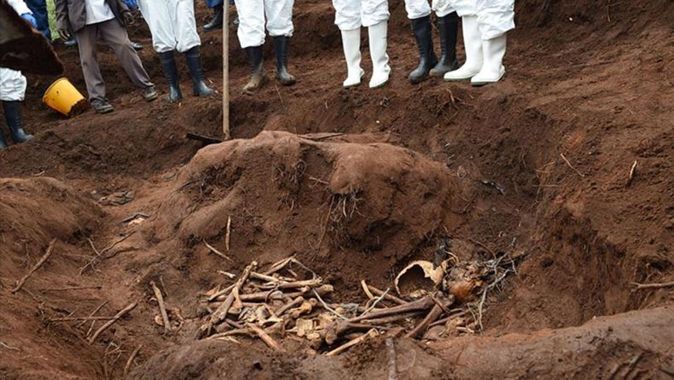 Toplu mezar bulundu! 4 bin çöp torbasının içinden insan kalıntıları çıktı