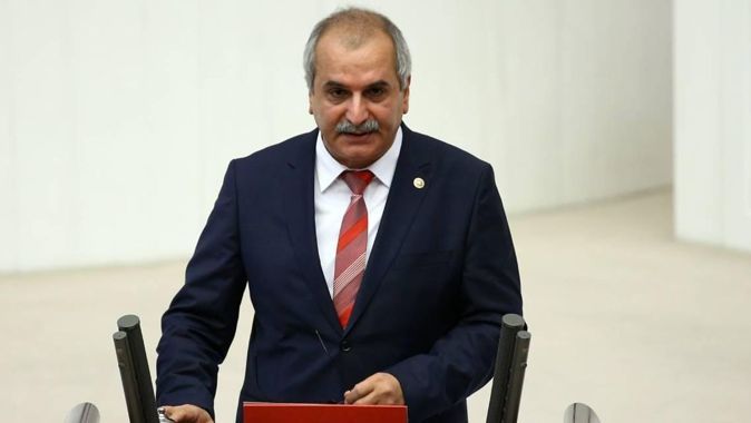 Eski milletvekili Ahmet Çelik, kardeşi tarafından bıçaklandı