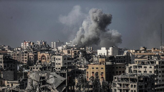 İsrail, Gazze&#039;de belediye binasını vurdu: Belediye başkanı ile çok sayıda Filistinli öldürüldü