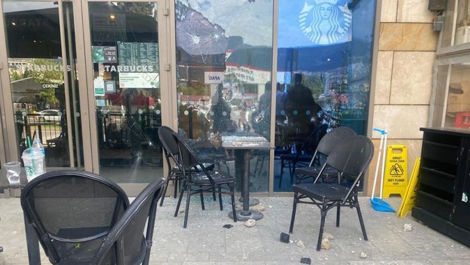 Kahramanmaraş’ta Starbucks&#039;a taşlı silahlı saldırı: 1 yaralı
