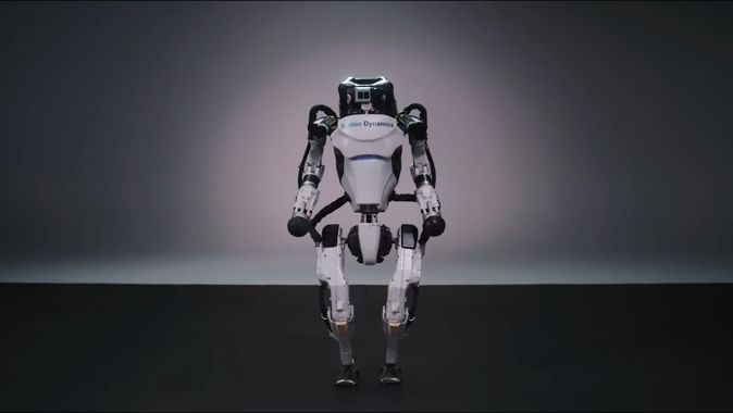 Boston Dynamics&#039;in ürettiği Atlas robot huzurevine yerleşiyor!